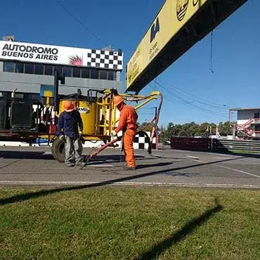 Sellado de juntas en obra vial de gran escala para el GCBA